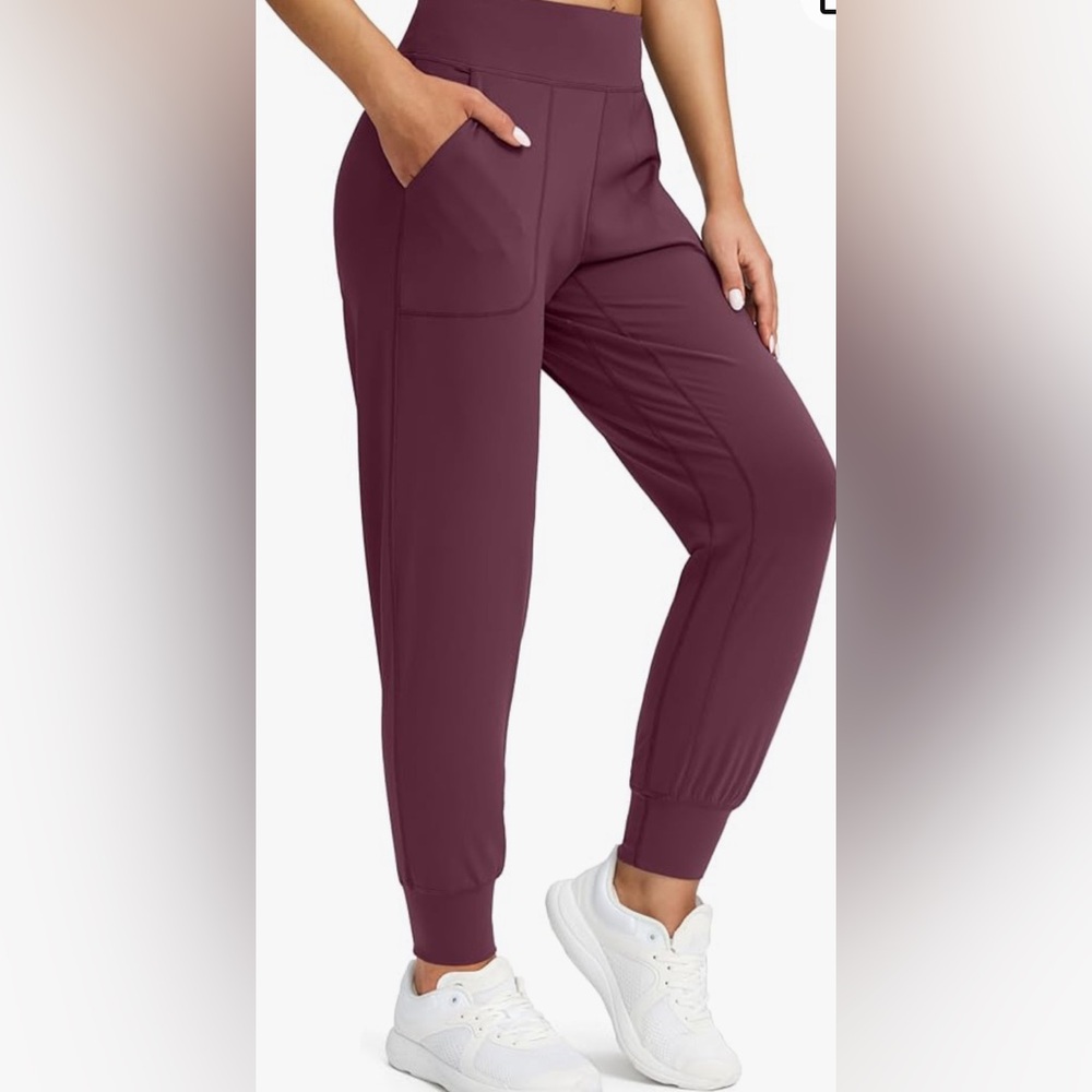 Soothfeel wine colored joggers. Women’s size medium